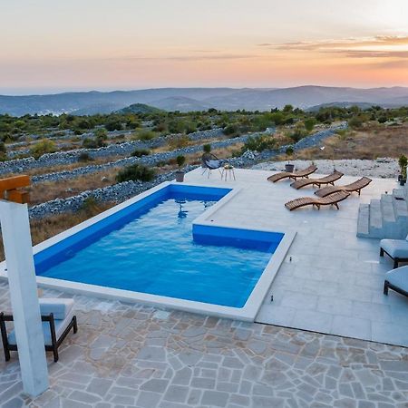 Villa Zlatno Sunce In The Hills Near Trogir Vrsine Zewnętrze zdjęcie