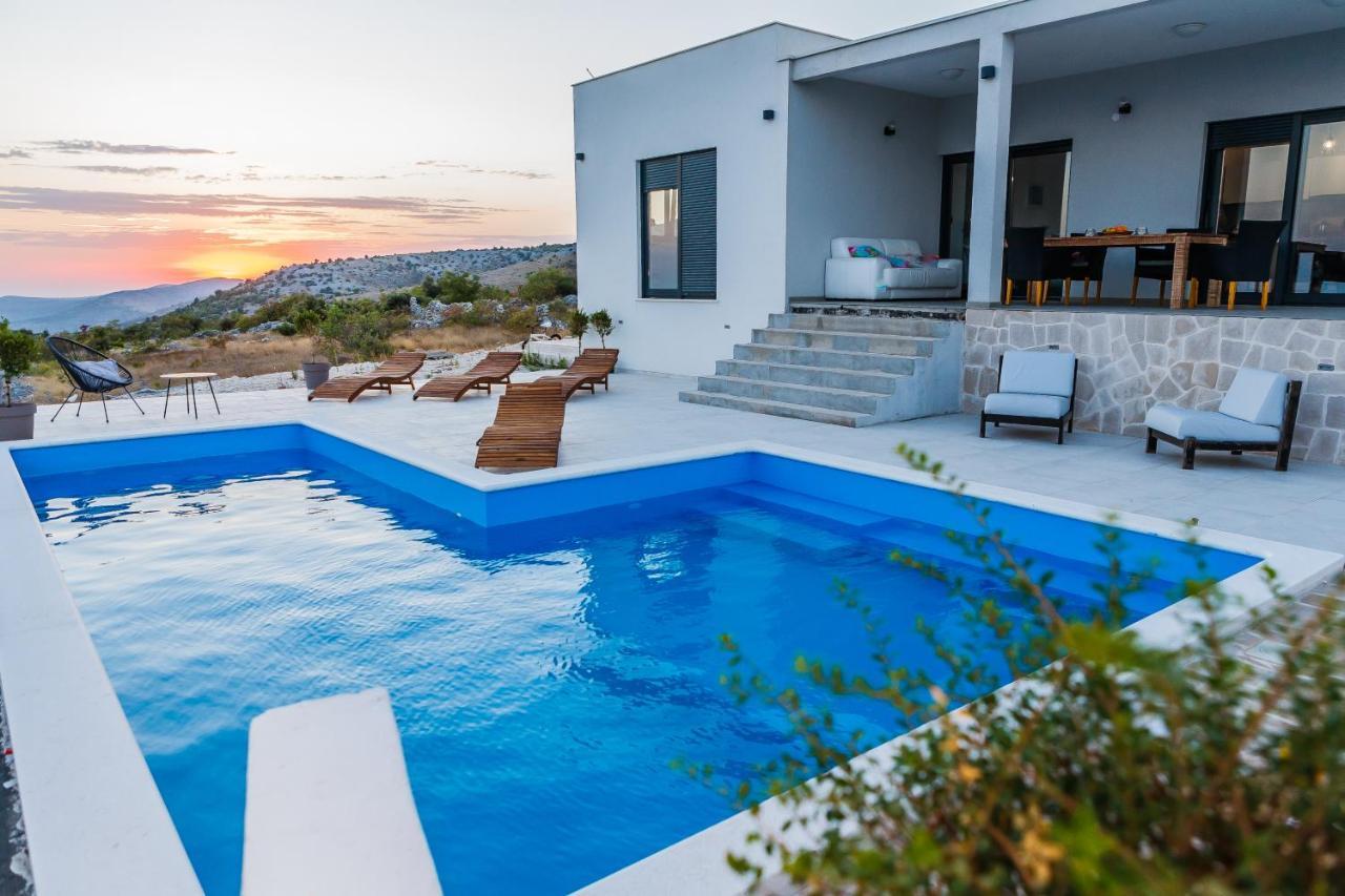 Villa Zlatno Sunce In The Hills Near Trogir Vrsine Zewnętrze zdjęcie