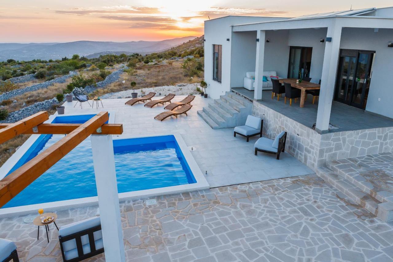 Villa Zlatno Sunce In The Hills Near Trogir Vrsine Zewnętrze zdjęcie