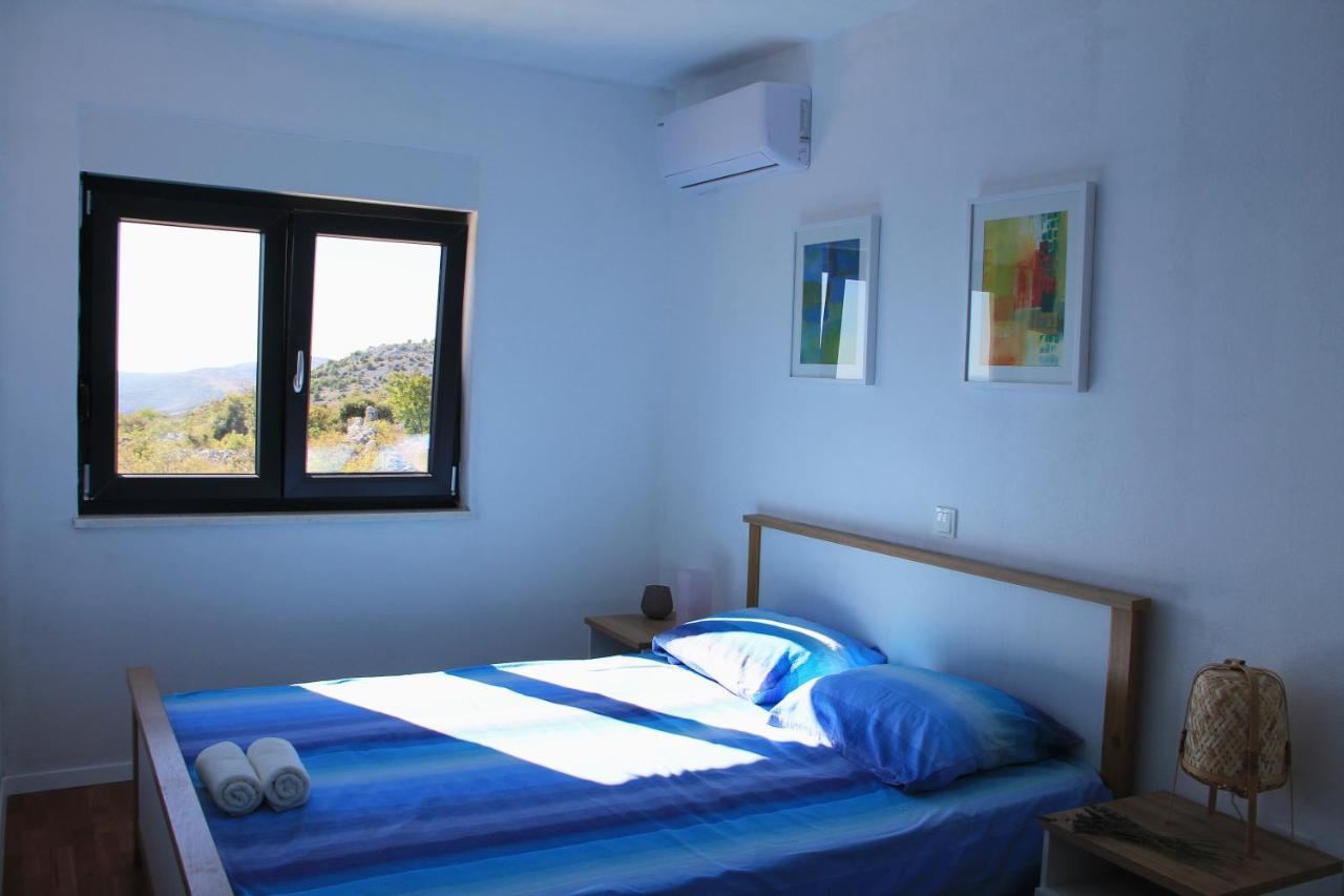 Villa Zlatno Sunce In The Hills Near Trogir Vrsine Zewnętrze zdjęcie
